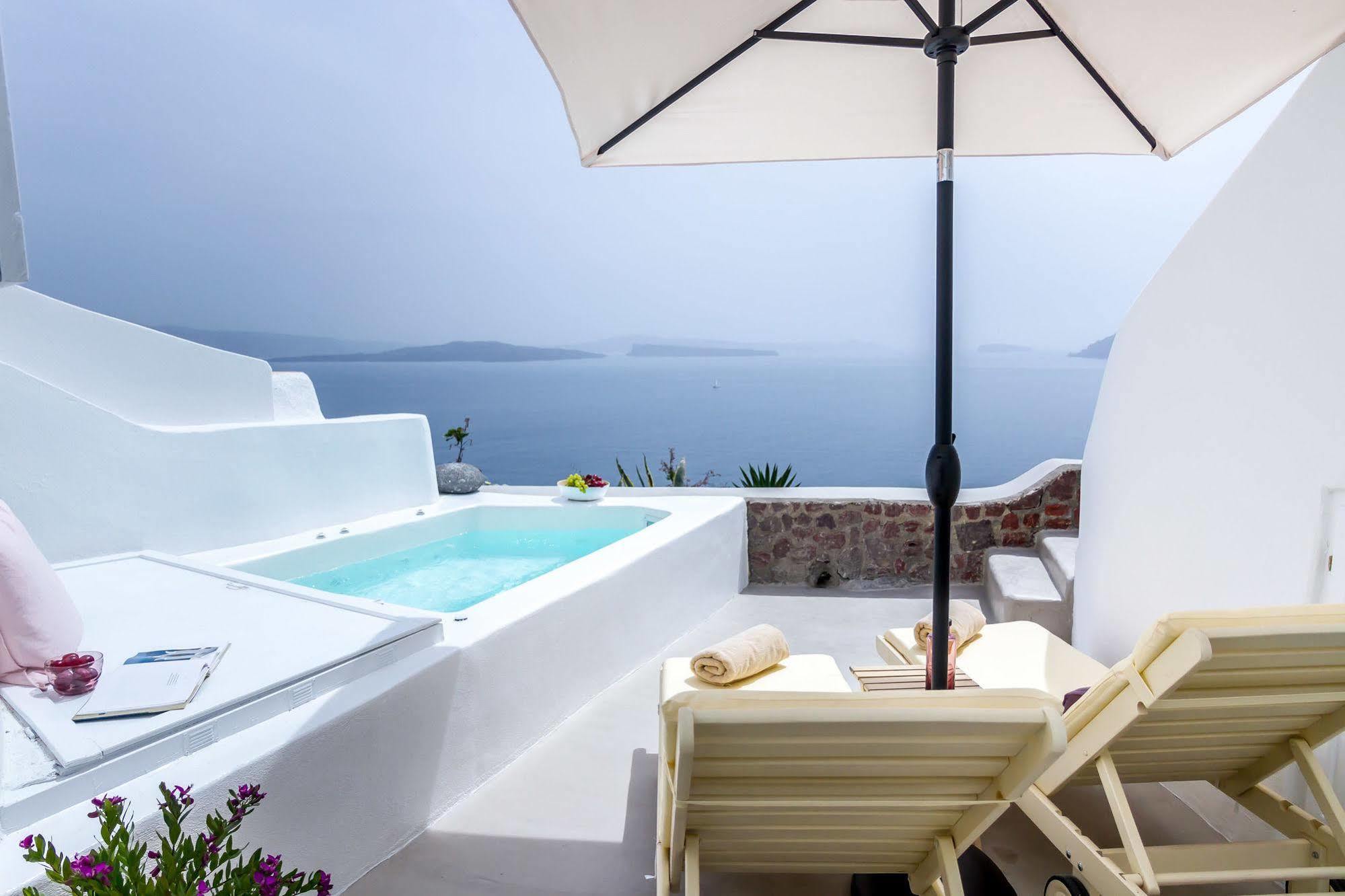 Cleo'S Dream Villa Иа Екстериор снимка